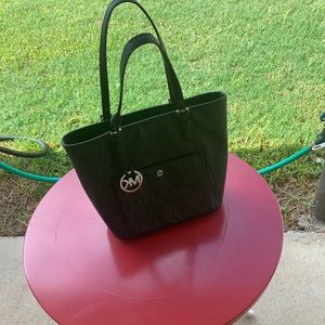 Micheal Kors purse